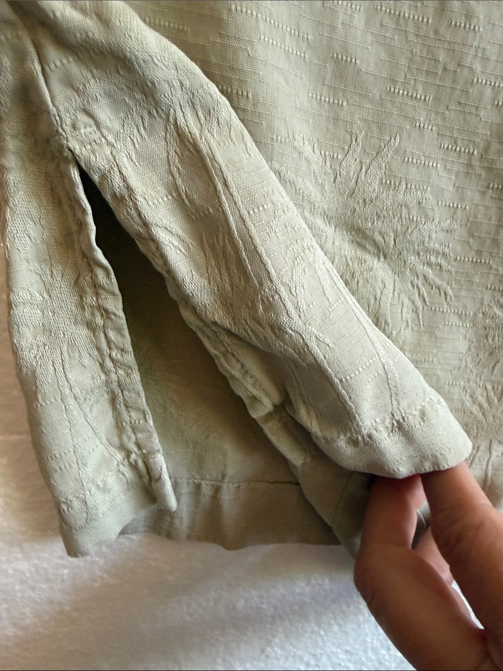 Paradise Coves 100% Silk Tank Blouse M 90s Minimalist Olive Coastal Luxury Top - Picture 7 of 8